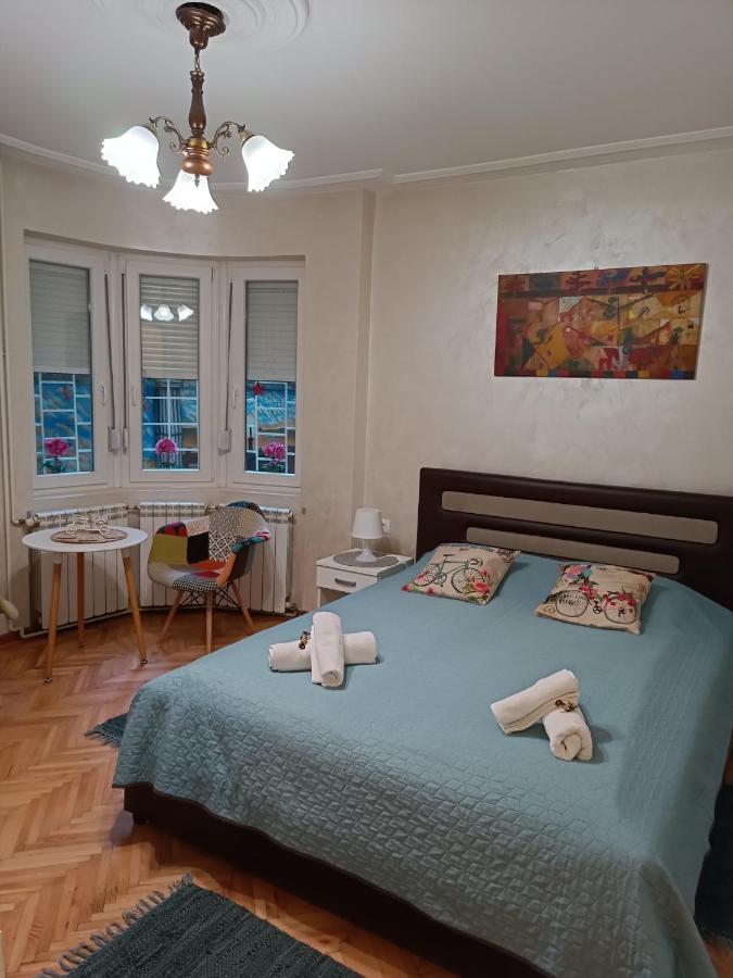 Bohemian Dawn Apartment Белград Экстерьер фото